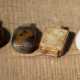 Sechs Snuffbottles aus Jade, Achat und Speckstein - photo 1