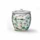 A FAMILLE VERTE PORCELAIN JAR AND COVER - фото 1