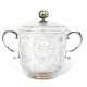 A WILLIAM III SILVER PORRINGER AND COVER - фото 1