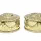 A PAIR OF GEORGE III SILVER-GILT TOILET BOXES - Foto 1