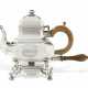 A QUEEN ANNE SILVER TEAPOT, STAND AND LAMP - Foto 1