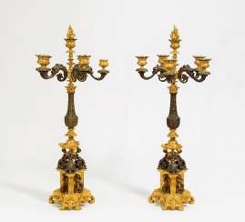 Paire de girandoles reposent sur des Napoléon III Paire de girandoles reposent sur des Napoléon III