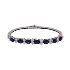 Bracelet with 18 brilliant-cut diamonds, together approx 1.8 ct Bracelet with 18 brilliant-cut diamonds, together approx 1.8 ct