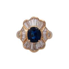 Ring with sapphire 2.6 ct and diamonds together approximately 2.8 ct, Ring with sapphire 2.6 ct and diamonds together approximately 2.8 ct,