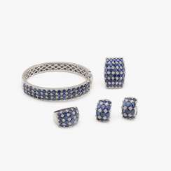Parure, consisting of pendant, bangle, Ring and a Pair of clip-on earrings/plugs Parure, consisting of pendant, bangle, Ring and a Pair of clip-on earrings/plugs