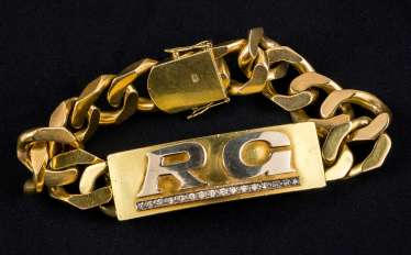 Gorgeous gold bracelet with monogram and diamond-trim Gorgeous gold bracelet with monogram and diamond-trim