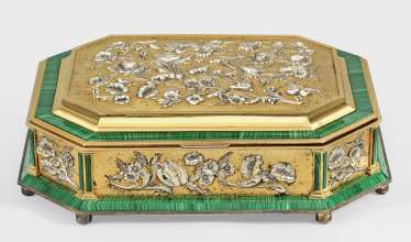 Luxurious large malachite box Luxurious large malachite box