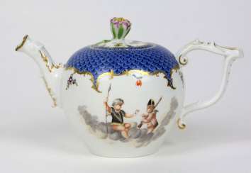 rare teapot with animal-head spout to 1745/50 rare teapot with animal-head spout to 1745/50