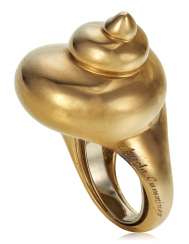 TIFFANY & CO. ANGELA CUMMINGS GOLD SHELL RING TIFFANY & CO. ANGELA CUMMINGS GOLD SHELL RING