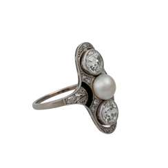 Art Deco ring with 2 old European cut diamonds totaling approx. 1.95 ct, Art Deco ring with 2 old European cut diamonds totaling approx. 1.95 ct,