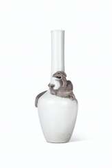 A VERY RARE WHITE-GLAZED BOTTLE VASE A VERY RARE WHITE-GLAZED BOTTLE VASE