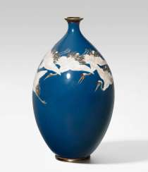 Email cloisonné Vase Email cloisonné Vase