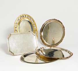 3 trays of different decors and shapes 3 trays of different decors and shapes
