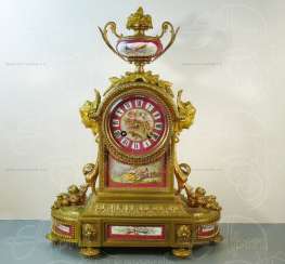 Mantel clock with porcelain inserts Mantel clock with porcelain inserts
