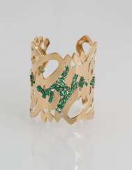 NADINE KANSO FOR BIL ARABI, EMERALD AND DIAMOND 'KELNA BEIRUT' CUFF BANGLE NADINE KANSO FOR BIL ARABI, EMERALD AND DIAMOND 'KELNA BEIRUT' CUFF BANGLE