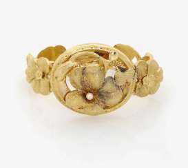 HISTORIC FLORAL gold bracelet is Probably the South. Germany, around 1850 HISTORIC FLORAL gold bracelet is Probably the South. Germany, around 1850