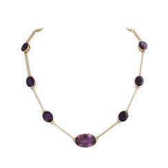 Collier mit 7 oval fac. Amethysten, Collier mit 7 oval fac. Amethysten,