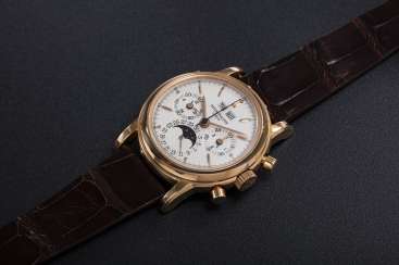 PATEK PHILIPPE, REF. 3970ER-12, A GOLD PERPETUAL CALENDAR CHRONOGRAPH WRISTWATCH PATEK PHILIPPE, REF. 3970ER-12, A GOLD PERPETUAL CALENDAR CHRONOGRAPH WRISTWATCH