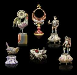A GROUP OF SIX VIENNESE SEMI-PRECIOUS STONE-MOUNTED GILT AND ENAMELLED SILVER MINIATURE OBJECTS A GROUP OF SIX VIENNESE SEMI-PRECIOUS STONE-MOUNTED GILT AND ENAMELLED SILVER MINIATURE OBJECTS