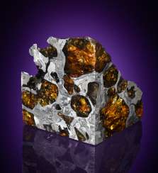 THE MOST BEAUTIFUL EXTRATERRESTRIAL SUBSTANCE KNOWN — END PIECE OF THE FUKANG METEORITE THE MOST BEAUTIFUL EXTRATERRESTRIAL SUBSTANCE KNOWN — END PIECE OF THE FUKANG METEORITE