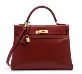 A ROUGE H CALF BOX LEATHER RETOURNÉ KELLY 32 WITH GOLD HARDW... A ROUGE H CALF BOX LEATHER RETOURNÉ KELLY 32 WITH GOLD HARDW...