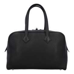 HERMÈS Henkeltasche "VICTORIA II FOURRE-TOUT", Kollektion 2007, NP: 3.500, - €. HERMÈS Henkeltasche "VICTORIA II FOURRE-TOUT", Kollektion 2007, NP: 3.500, - €.