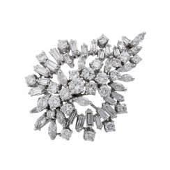 Brooch, numerously studded with diamonds, together approx. 7,5 ct, Brooch, numerously studded with diamonds, together approx. 7,5 ct,