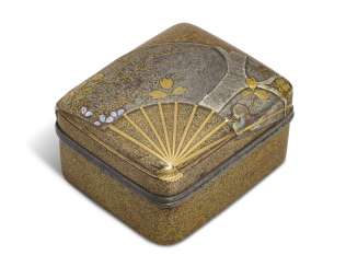 A SMALL LACQUER BOX (KOBAKO) WITH AN OPEN FAN A SMALL LACQUER BOX (KOBAKO) WITH AN OPEN FAN