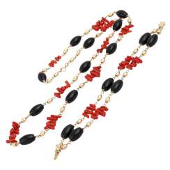 Jewelery set consisting of necklace and 2-row bracelet Jewelery set consisting of necklace and 2-row bracelet