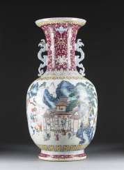 LARGE FLOOR VASE WITH EXTENSIVE DECORATION LARGE FLOOR VASE WITH EXTENSIVE DECORATION