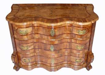Baroque chest of drawers Baroque chest of drawers