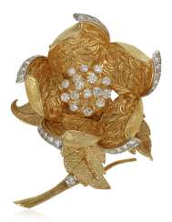 HAMMERMAN BROTHERS DIAMOND FLOWER BROOCH HAMMERMAN BROTHERS DIAMOND FLOWER BROOCH