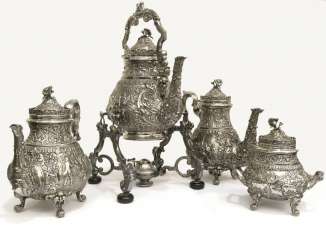 Service: exceptional, antique coffee service, magnificent service with kettle and chafing dish, silver 900, Spain around 1900 Service: exceptional, antique coffee service, magnificent service with kettle and chafing dish, silver 900, Spain around 1900