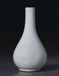 A RARE SMALL RU-TYPE PEAR-SHAPED BOTTLE VASE A RARE SMALL RU-TYPE PEAR-SHAPED BOTTLE VASE