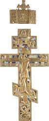 UNE GRANDE CROIX ET UN TRIPTYQUE UNE GRANDE CROIX ET UN TRIPTYQUE