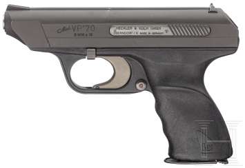 Heckler & Koch model VP 70 Z, with anschlagsc adhesive, and strapping, 1. Execution Heckler & Koch model VP 70 Z, with anschlagsc adhesive, and strapping, 1. Execution