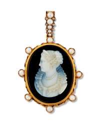 19TH CENTURY HARDSTONE, SEED PEARL AND DIAMOND CAMEO PENDANT 19TH CENTURY HARDSTONE, SEED PEARL AND DIAMOND CAMEO PENDANT