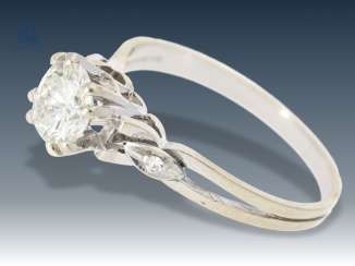 Ring: white gold, fine vintage brilliant solitaire ring, approximately 0.9 ct, stone of high quality Ring: white gold, fine vintage brilliant solitaire ring, approximately 0.9 ct, stone of high quality