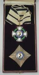 Hohenzollern: Princely Hohenzollern Cher Orders Of The House, 2. Model (since 1851), honorary knight commander's cross with star, in a case. Hohenzollern: Princely Hohenzollern Cher Orders Of The House, 2. Model (since 1851), honorary knight commander's cross with star, in a case.