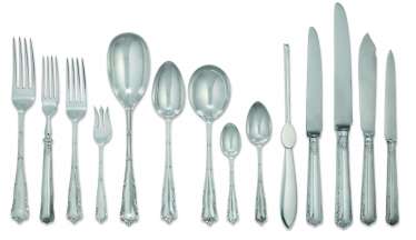 AN ELIZABETH II SILVER TABLE SERVICE AN ELIZABETH II SILVER TABLE SERVICE