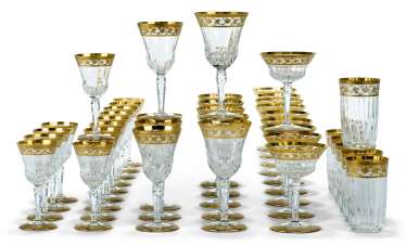 A ST. LOUIS 'CALLOT' PATTERN GLASS PART TABLE-SERVICE A ST. LOUIS 'CALLOT' PATTERN GLASS PART TABLE-SERVICE