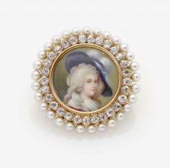 PENDANT WITH PORTRAIT OF MARIE ANTOINETTE . France, around 1880 JAQUES & MARE PENDANT WITH PORTRAIT OF MARIE ANTOINETTE . France, around 1880 JAQUES & MARE