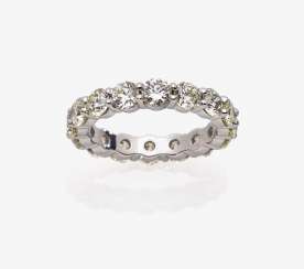 Memory ring with diamonds Memory ring with diamonds