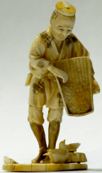 okimono. bone. Japan. the beginning of the 20th century. okimono. bone. Japan. the beginning of the 20th century.