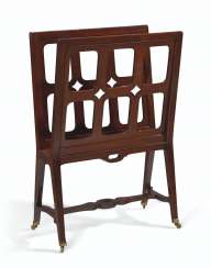 A FRENCH MAHOGANY FOLIO STAND A FRENCH MAHOGANY FOLIO STAND