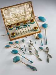 Cloisonne Salieren set in box Cloisonne Salieren set in box
