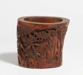 Brush cup with a scholar on a rock wall and a poem Brush cup with a scholar on a rock wall and a poem