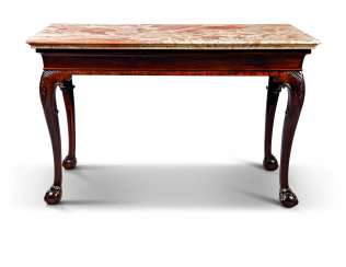 A GEORGE II MAHOGANY CENTRE TABLE A GEORGE II MAHOGANY CENTRE TABLE