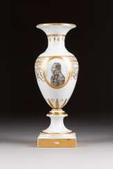 VASE WITH THE PORTRAIT OF THE FIELD MARSHAL, COUNT OF WITTGENSTEIN VASE WITH THE PORTRAIT OF THE FIELD MARSHAL, COUNT OF WITTGENSTEIN