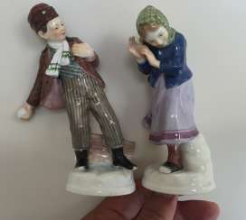 Pair of Meissen figures Children with snow balls c.1905 Pair of Meissen figures Children with snow balls c.1905